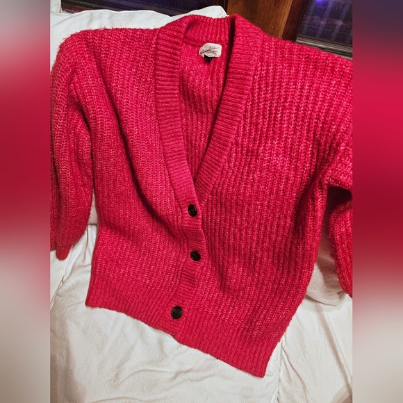 Universal Thread Sweater - Picture 9 of 9